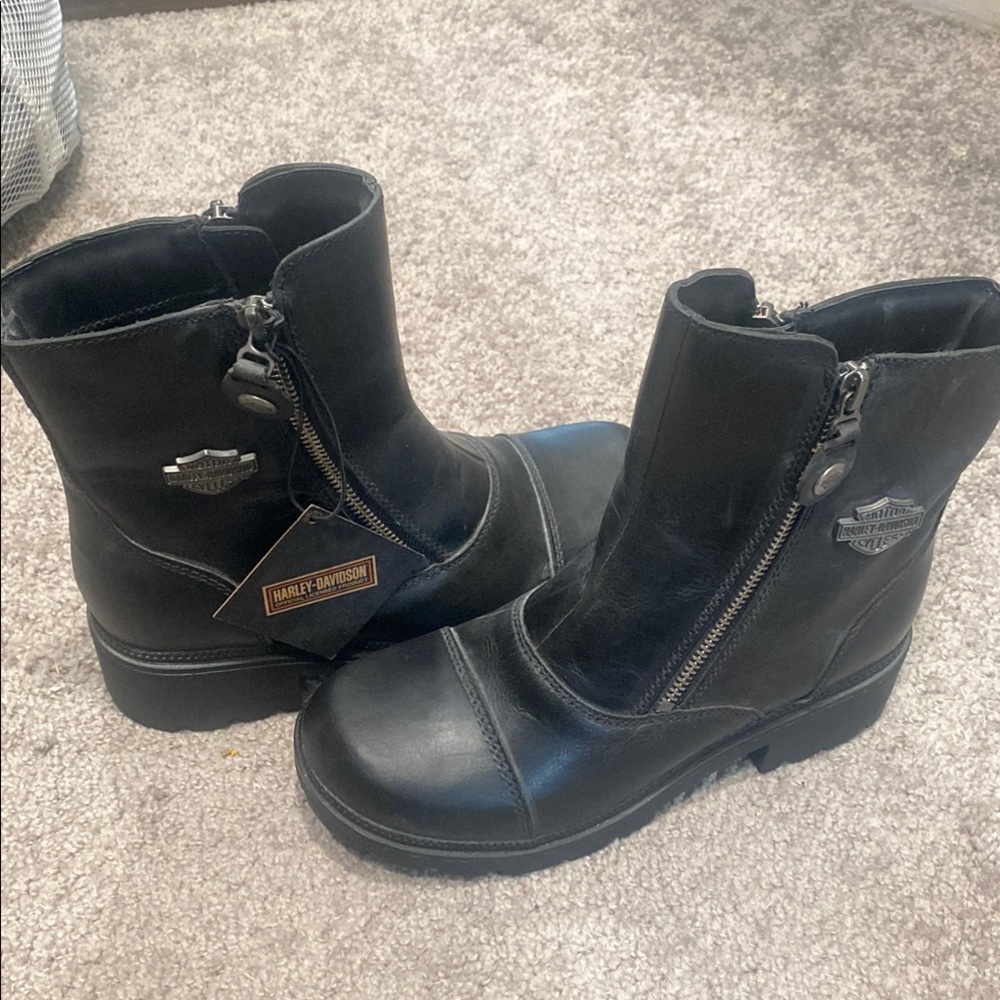 Harley-Davidson Black Zippered Ankle Boots